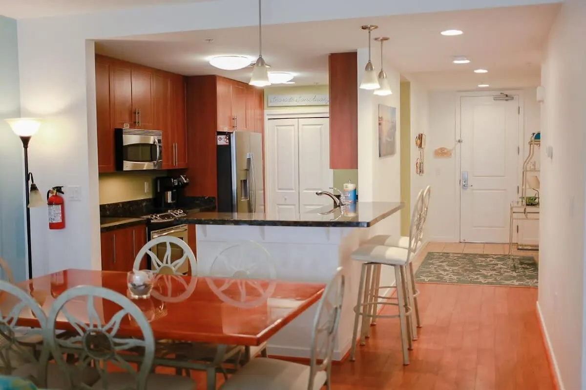 Sojourn Beach Haven Sleeps 7 With Pool Near Beach Virginia Beach Holiday home