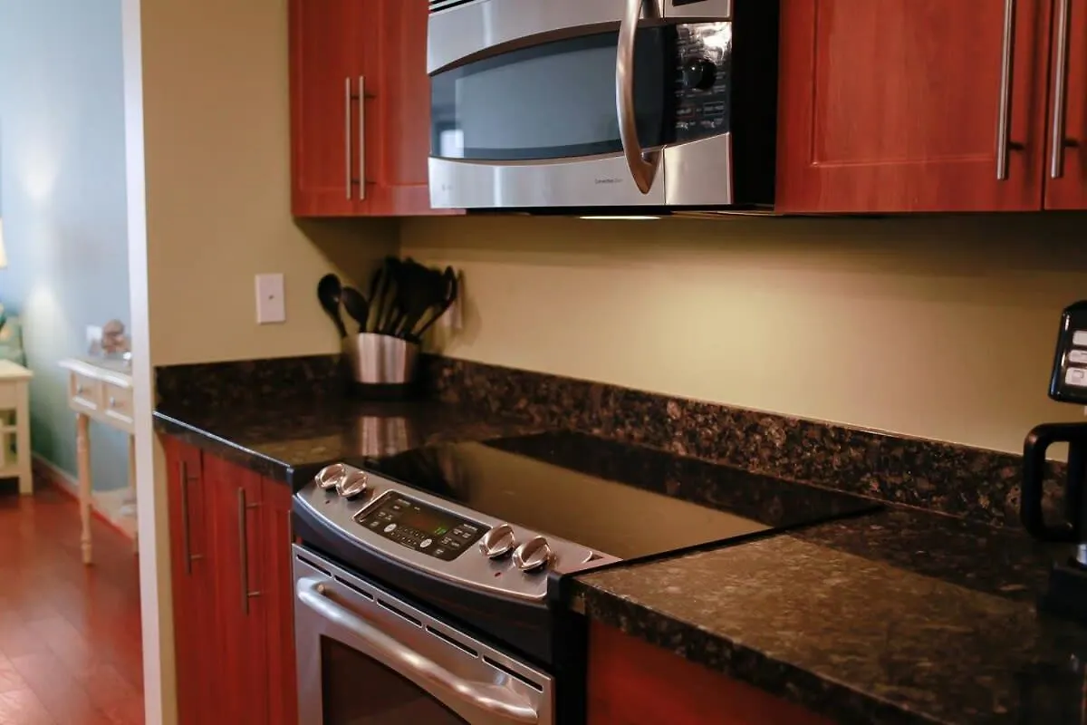 Sojourn Beach Haven Sleeps 7 With Pool Near Beach Virginia Beach