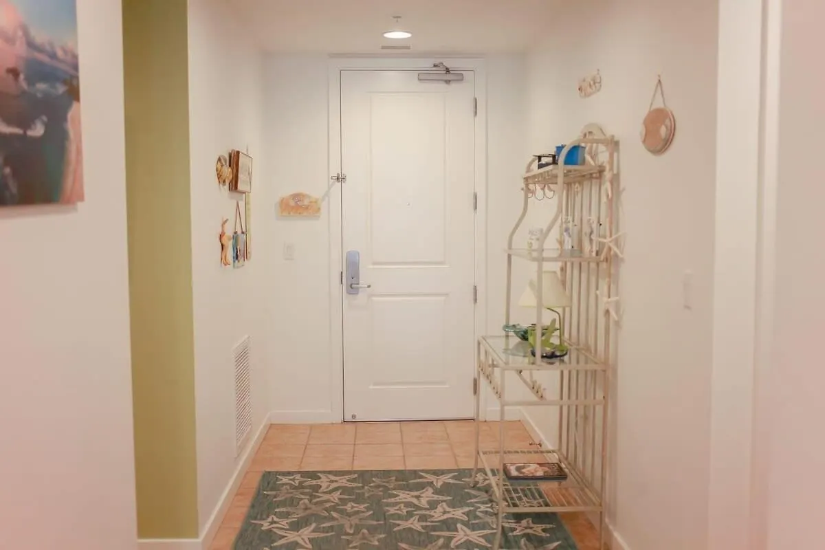 Sojourn Beach Haven Sleeps 7 With Pool Near Beach Virginia Beach
