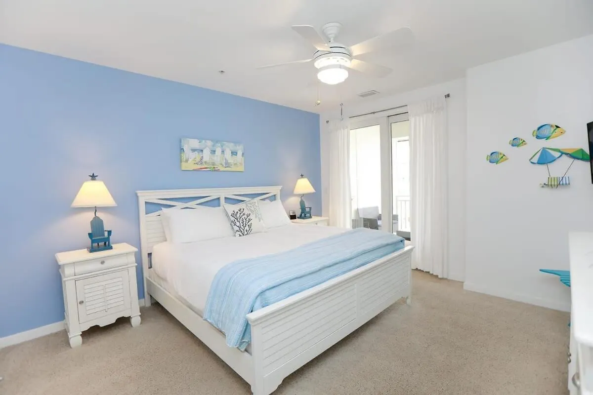 Holiday home Sojourn Beach Haven Sleeps 7 With Pool Near Beach Virginia Beach