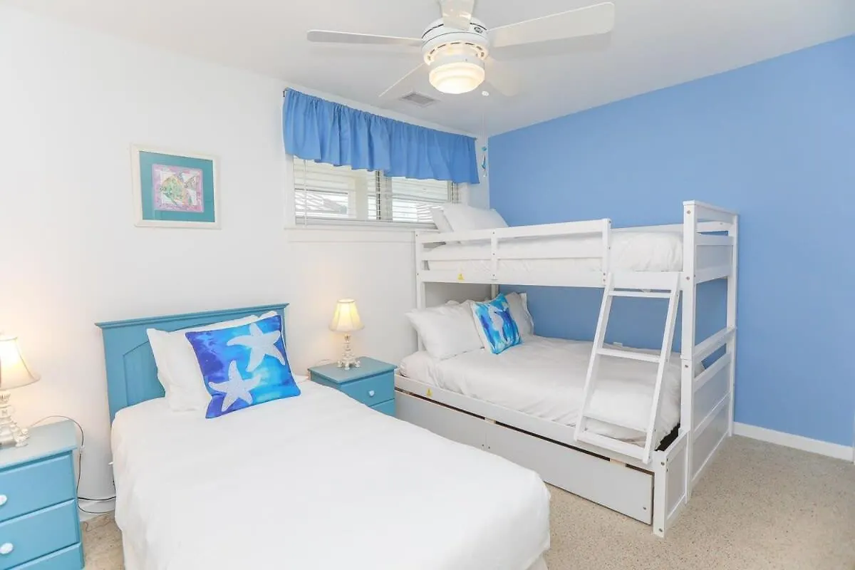 Sojourn Beach Haven Sleeps 7 With Pool Near Beach Virginia Beach United States